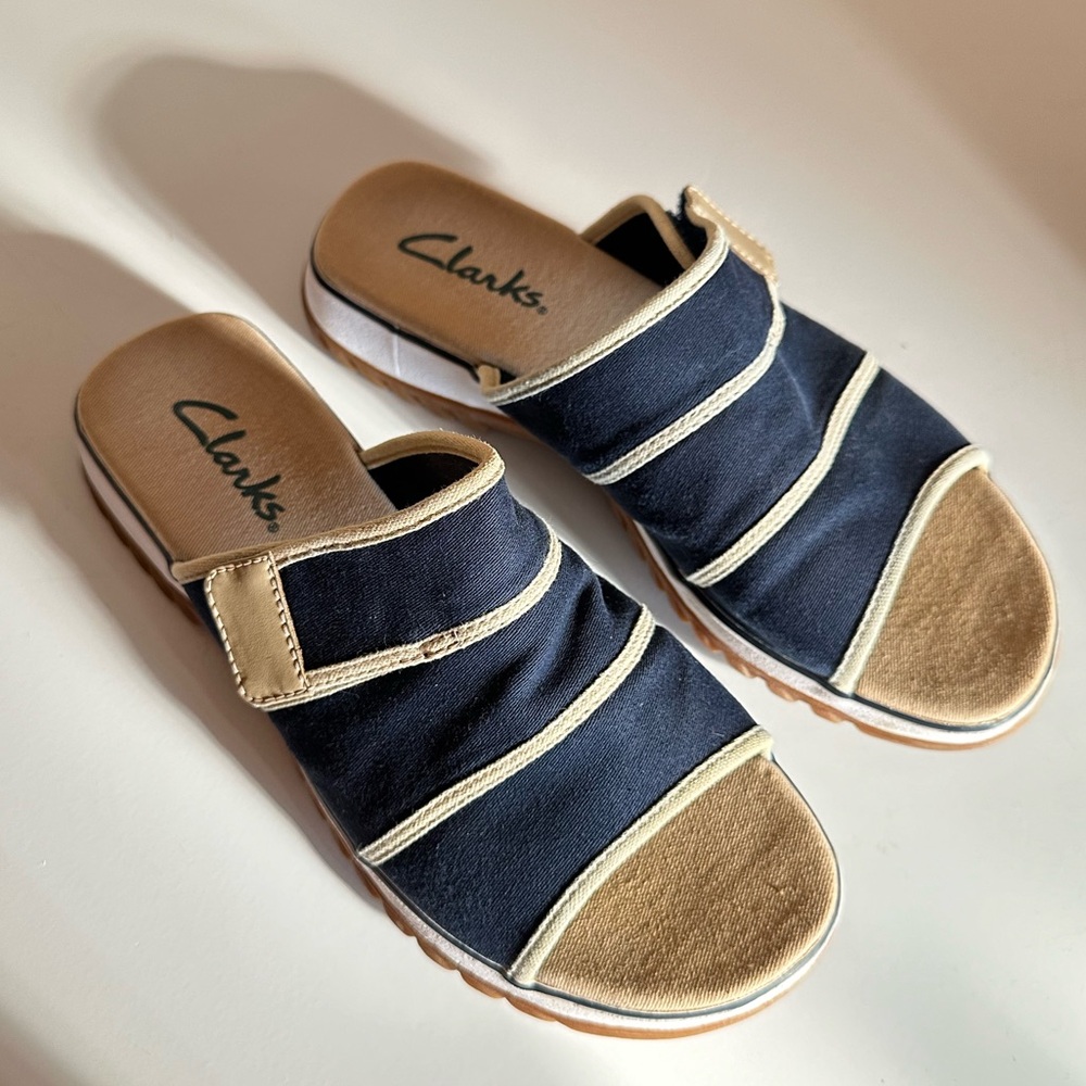 Clark’s  Hyannis Navy Taupe Canvas Slides 8 
Hook & loop Sandals Shoe
